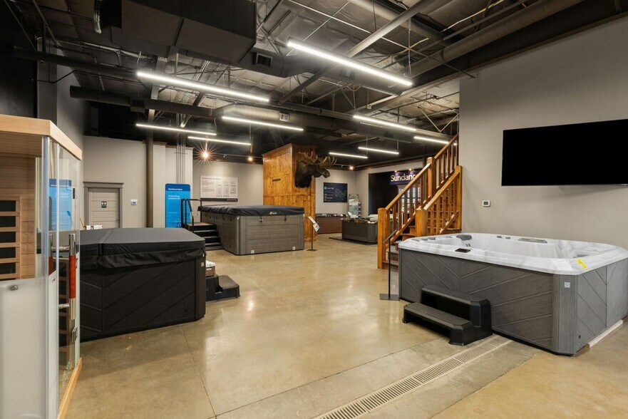 More Photos Of 81211 Gallatin Rd, Bozeman General Retail For Sale