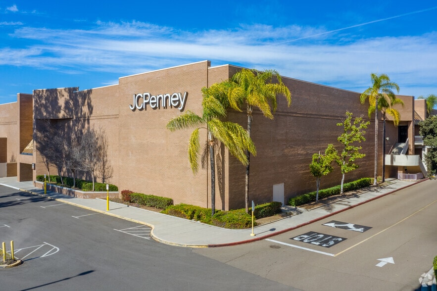 More Photos Of 415-761 Parkway Plaza, El Cajon Unknown For Lease