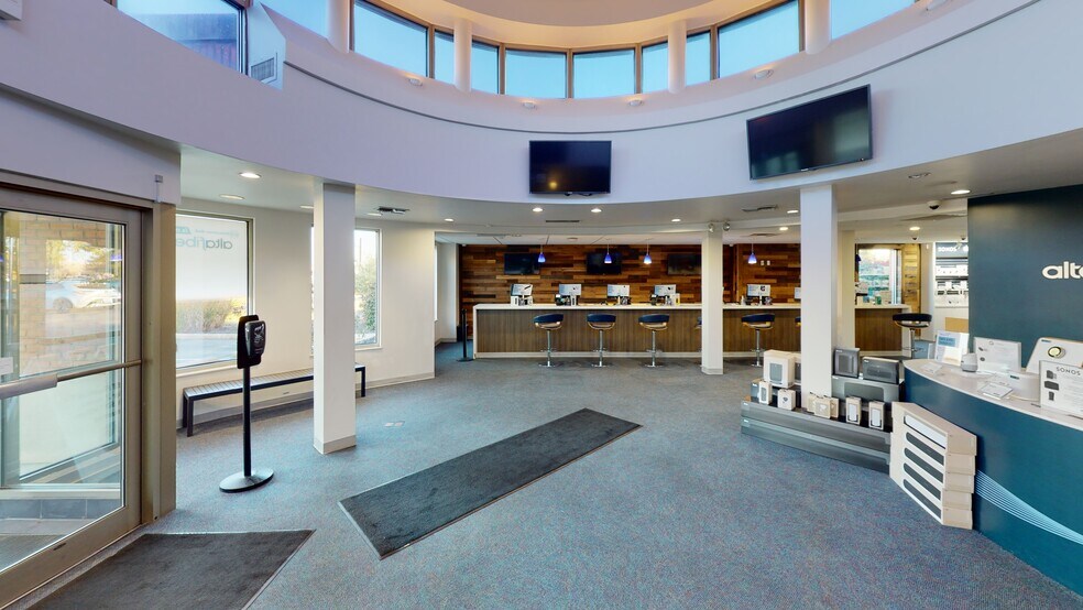 More Photos Of 7688 Mall Rd, Florence Freestanding For Sale