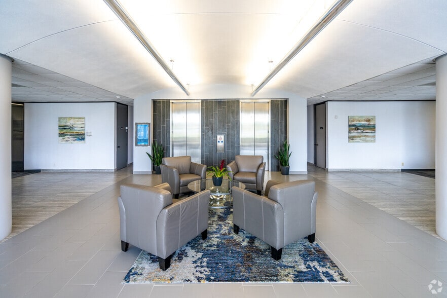 More Photos Of 7702 FM 1960 Rd E, Humble Office For Lease