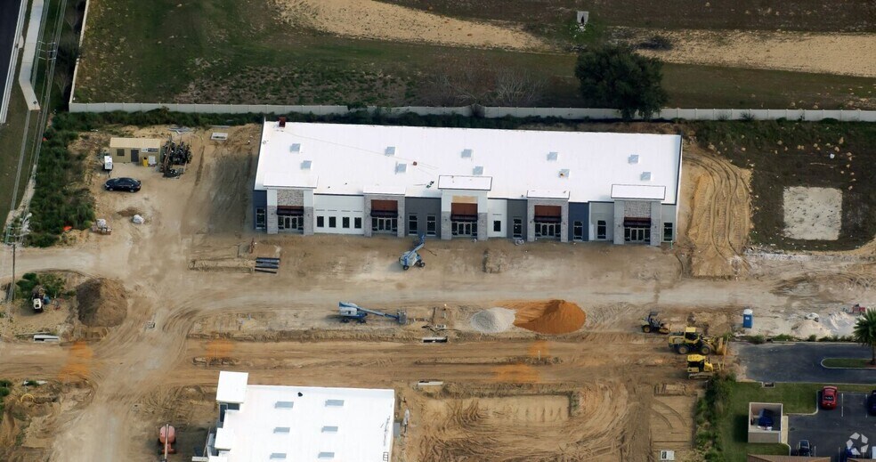 More Photos Of 2300 Forest Lake Dr, Davenport General Retail For Lease