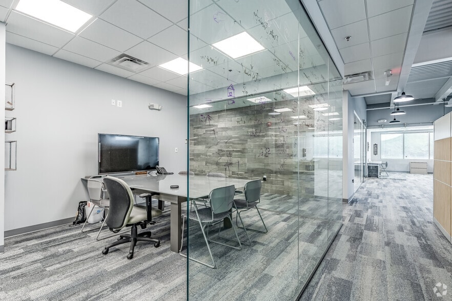 More Photos Of 22365 Broderick Dr, Sterling Medical For Lease