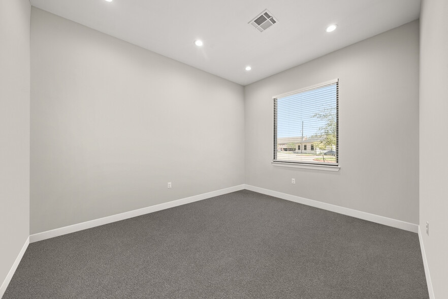 More Photos Of 4220 Cartwright Rd, Missouri City Medical For Sale