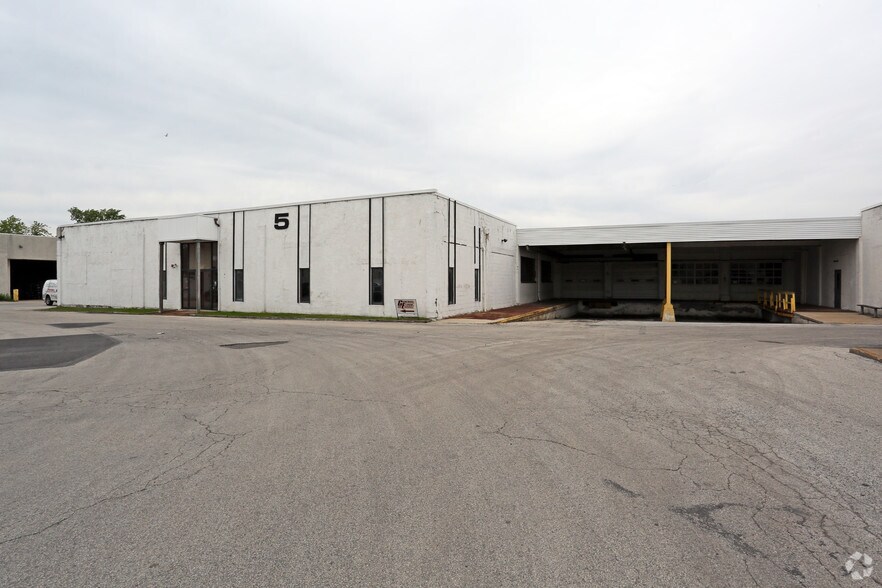 More Photos Of 500 Pine St, Holmes Unknown For Lease