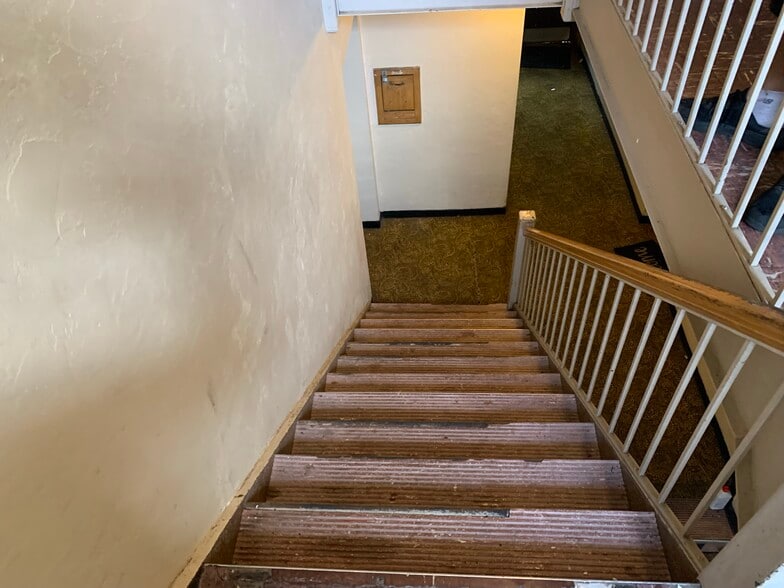 More Photos Of 2521 Noble Rd, Cleveland Heights Apartments For Sale