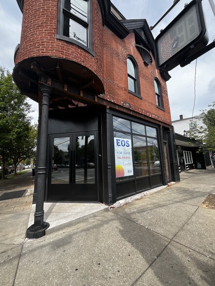 Primary Photo Of 1001 Bardstown Rd, Louisville Storefront For Lease