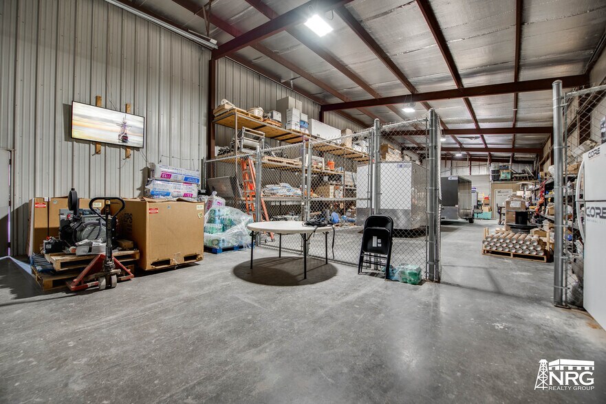 More Photos Of 1113 Dayton Rd, Midland Warehouse For Sale