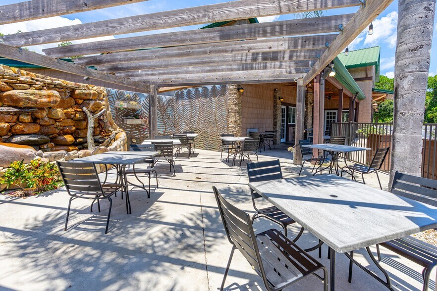 More Photos Of 4170 Us-1 Hwy, Edgewater Restaurant For Lease