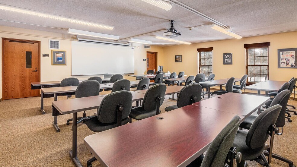 More Photos Of 200 N Whitewoman St, Coshocton Loft Creative Space For Sale