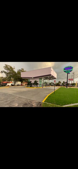 Primary Photo Of 4593 49th St N, Saint Petersburg Convenience Store For Sale