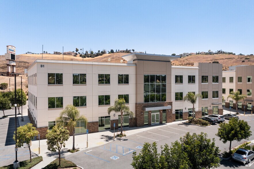 Primary Photo Of 18-68 Rio Rancho Rd, Pomona Unknown For Lease