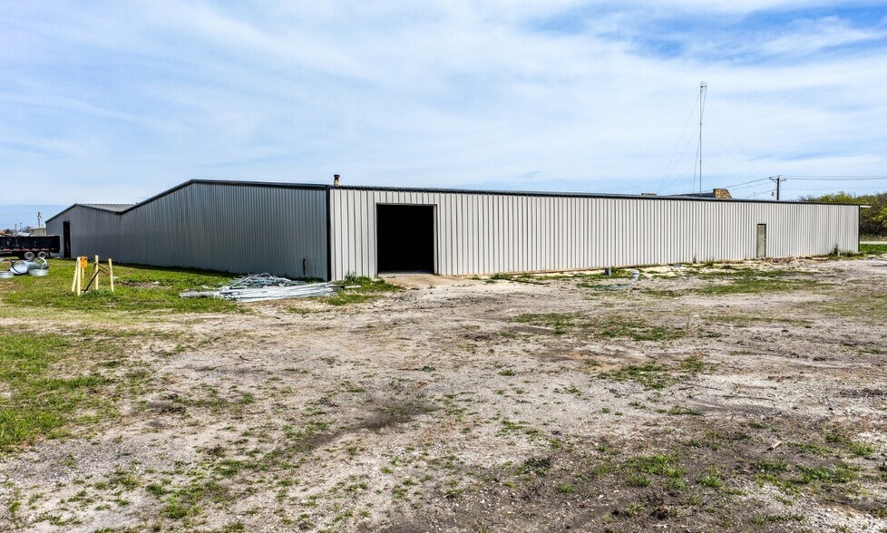 More Photos Of 5888 Hwy 66, Greenville Warehouse For Lease