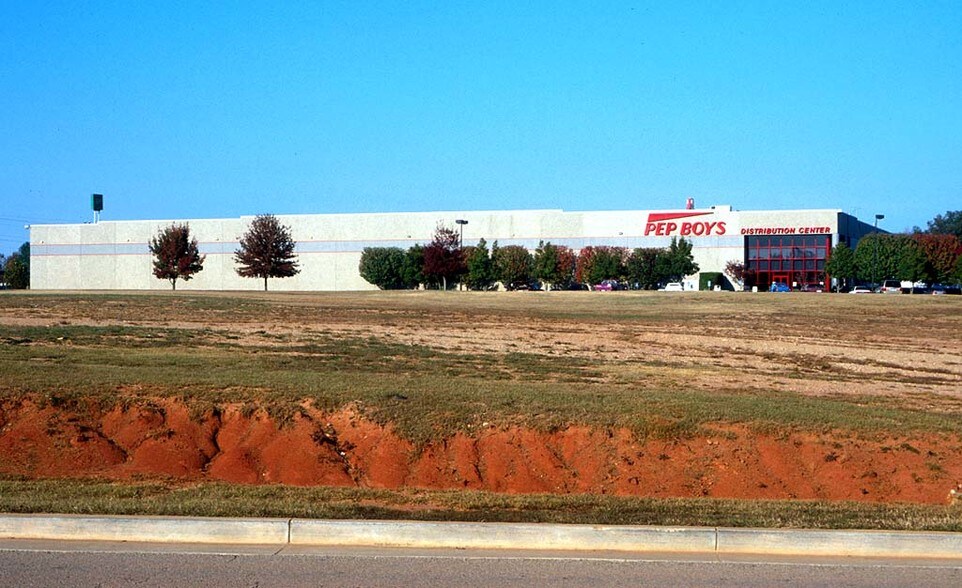 More Photos Of 55 Liberty Industrial Pky, McDonough Warehouse For Sale