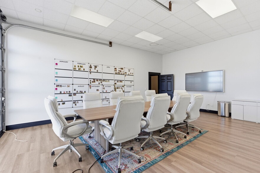 More Photos Of 10923 State Highway 176, Walnut Shade Office For Sale