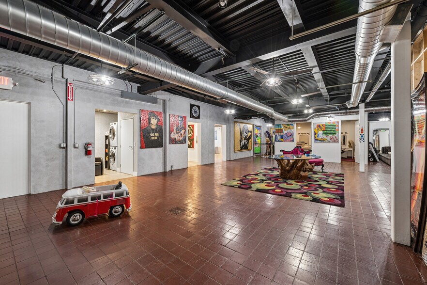 More Photos Of 1001 S Victory Blvd, Burbank Warehouse For Lease