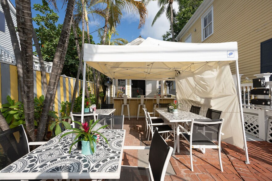 More Photos Of 405 Petronia St, Key West General Retail For Sale