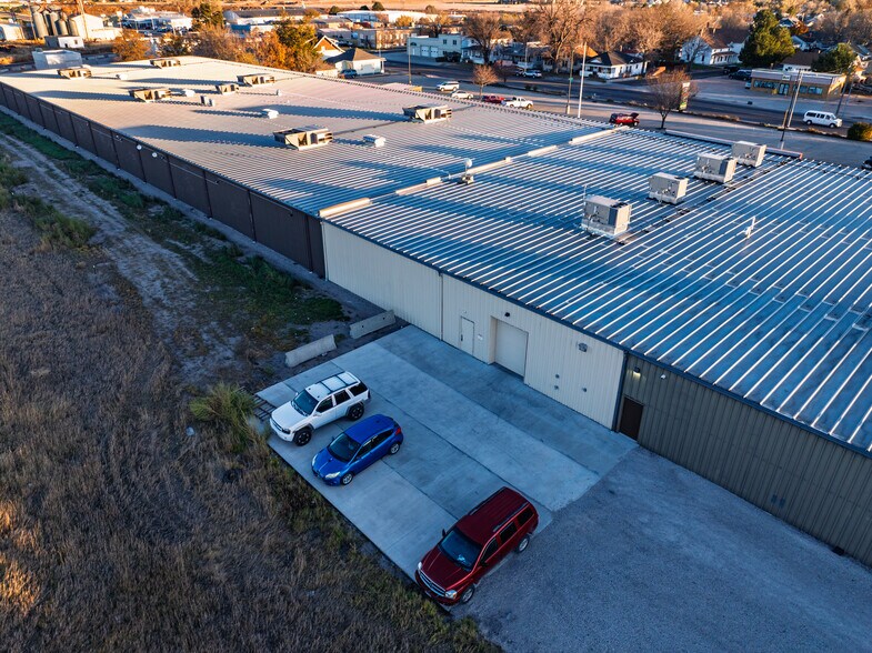 More Photos Of 638 Illinois St, Sidney General Retail For Lease