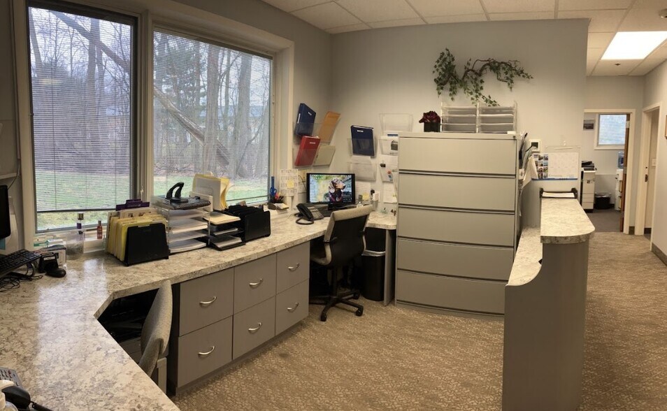 More Photos Of 561 Cranbury Rd, East Brunswick Medical For Sale