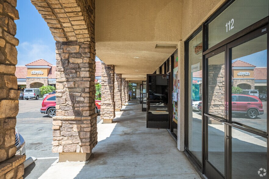 More Photos Of 3164-3194 Midway Dr, San Diego Storefront For Lease