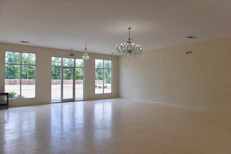 More Photos Of 359 Treeland Dr, Ladson Office For Lease