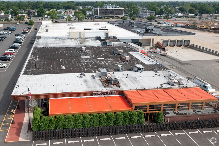 More Photos Of 2000 Hempstead Tpke, East Meadow Unknown For Lease