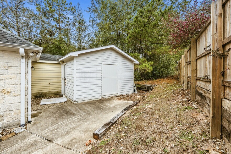 More Photos Of 101 Hidden Valley Cir, Huntsville Office For Sale