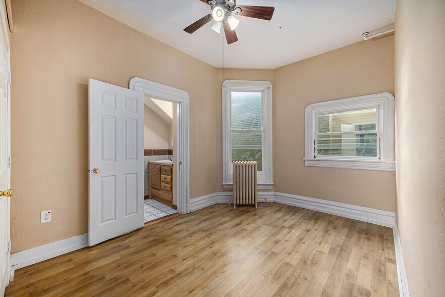 More Photos Of 2501 Poppleton Ave, Omaha Apartments For Sale