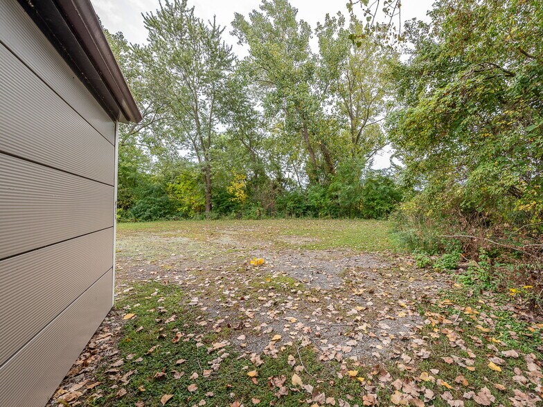 More Photos Of 14011 Laplaisance Rd, Monroe Freestanding For Sale