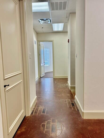 More Photos Of 2800 Corporate Dr, Flower Mound Medical For Lease