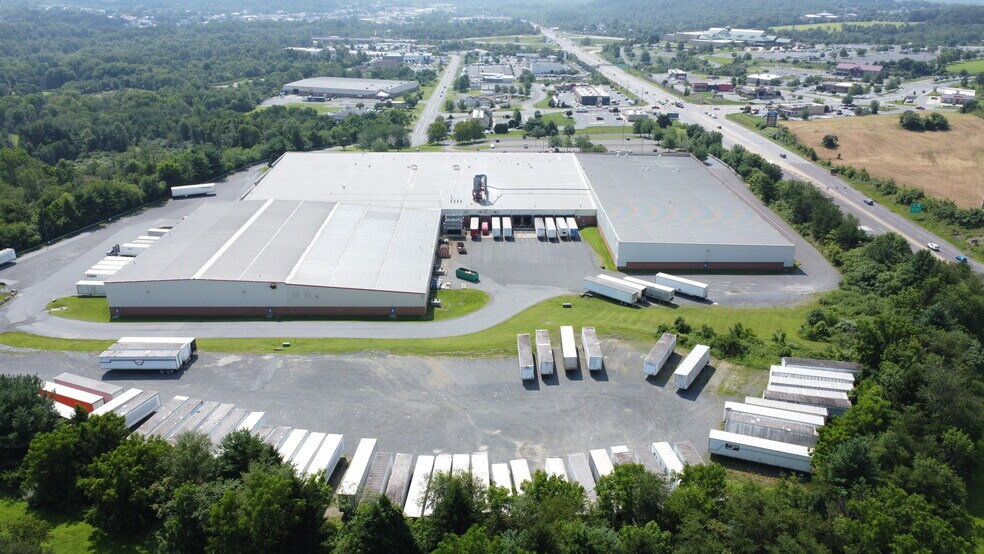 More Photos Of 100 Industrial Dr, Hamburg Distribution For Sale