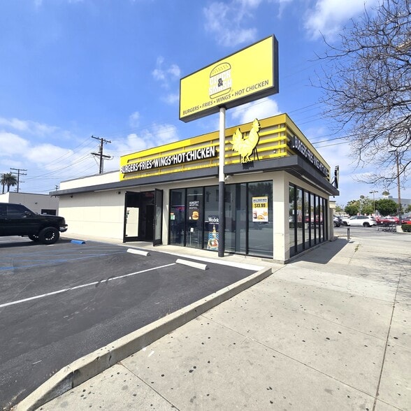 More Photos Of 4000 San Fernando Rd, Glendale Freestanding For Lease