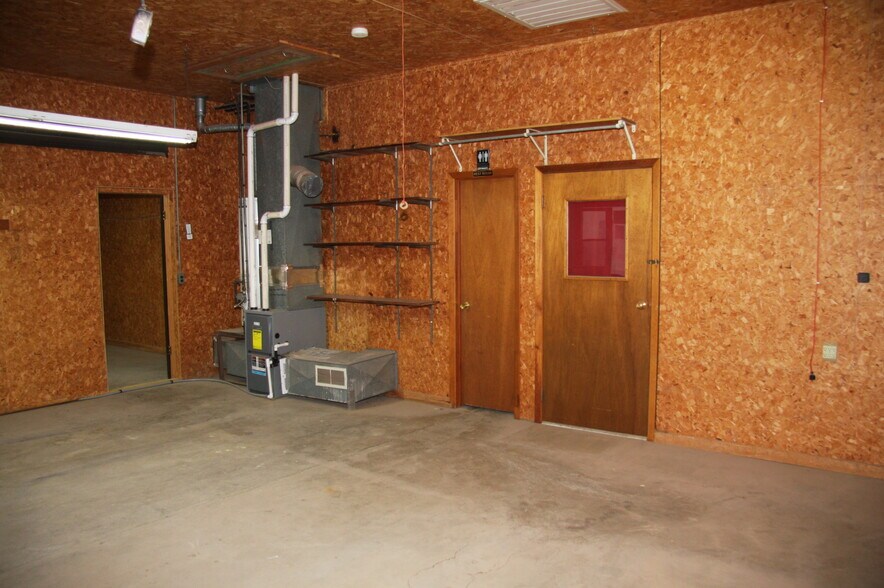 More Photos Of 310 Main St, Scribner Storefront For Sale