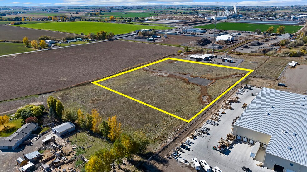 More Photos Of 3750 3250 E, Kimberly Land For Lease