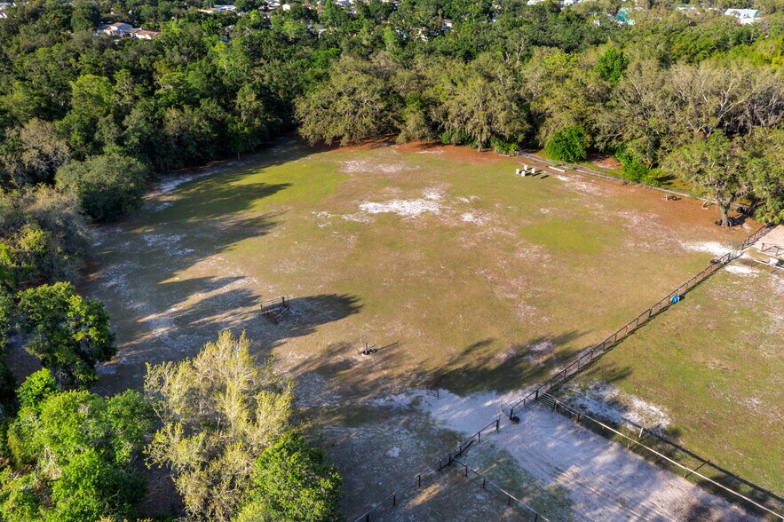 More Photos Of 7705 Gardner Rd, Tampa Specialty For Sale