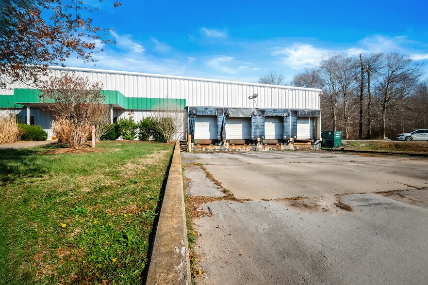More Photos Of 415 Barbourville Rd, London Warehouse For Sale