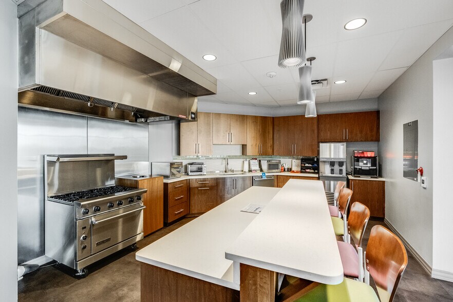 More Photos Of 1050 Satcom Ln, Melbourne Office For Sale