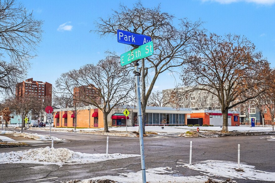 More Photos Of 2450 Park Ave, Minneapolis Office For Sale