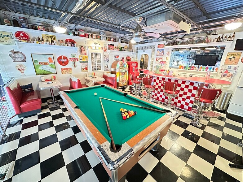 More Photos Of 9181 Commerce Center Cir, Highlands Ranch Self Storage For Sale