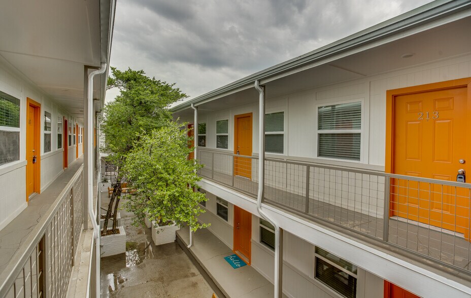 More Photos Of 4927 San Jacinto St, Dallas Apartments For Sale