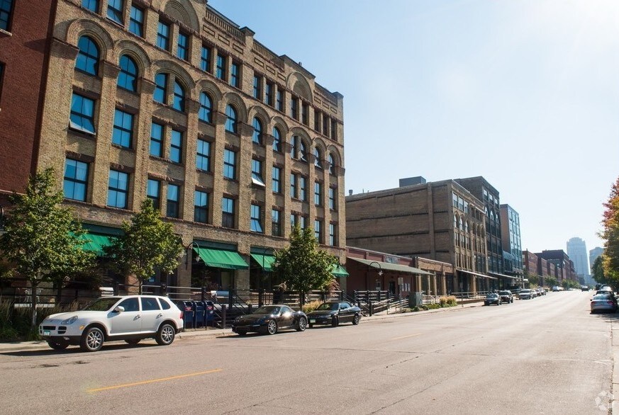 More Photos Of 702-722 N 1st St N, Minneapolis Apartments For Lease