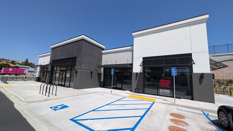 More Photos Of 2095 E Orangethorpe Ave, Placentia Fast Food For Lease