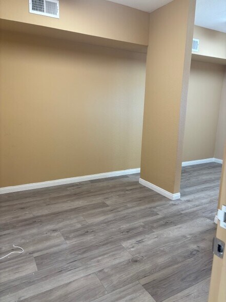 More Photos Of 21700 Golden Triangle Rd, Santa Clarita Medical For Lease
