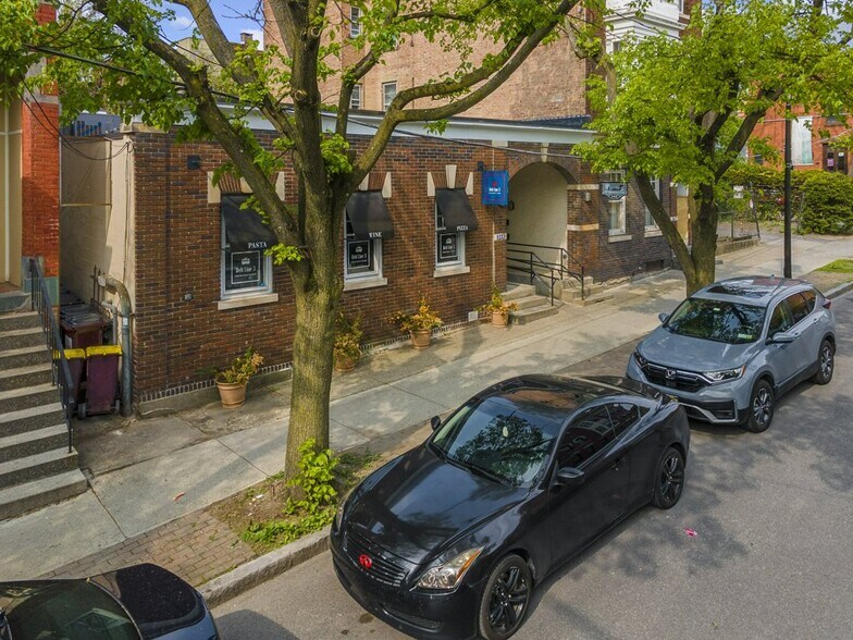 More Photos Of 340 Hamilton St, Albany Restaurant For Sale