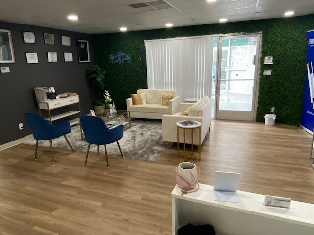 More Photos Of 5995-5997 Brockton Ave, Riverside Medical For Sale