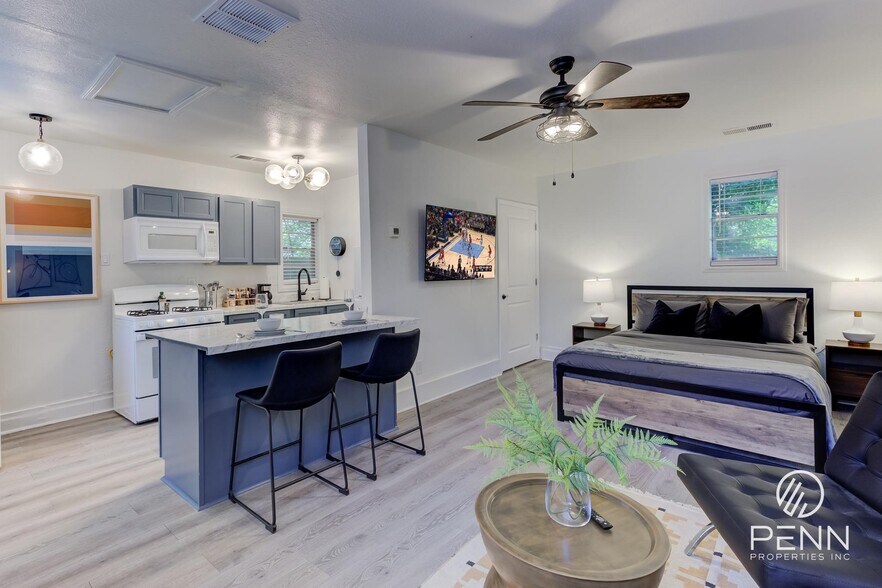 More Photos Of 2033 Young Ave, Memphis Multifamily For Sale