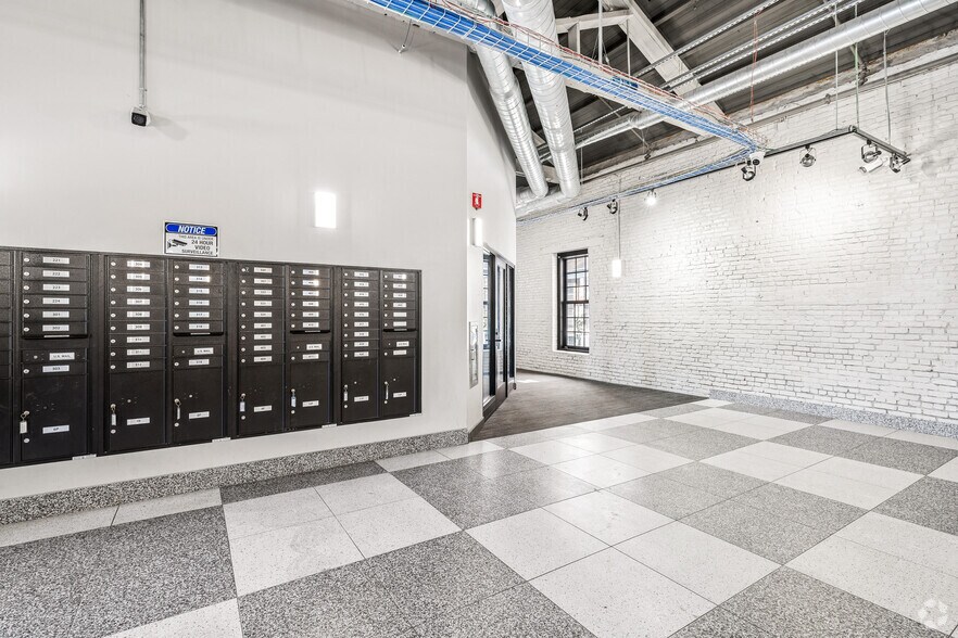 More Photos Of 811-827 Court St, Utica Apartments For Lease