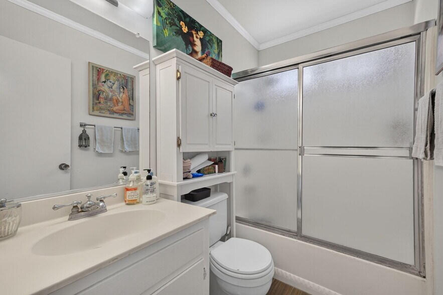 More Photos Of 1459 Stanley Ave, Glendale Apartments For Sale