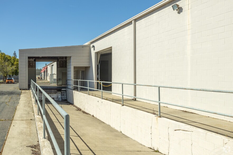 More Photos Of 3290 Monier Cir, Rancho Cordova Manufacturing For Sale