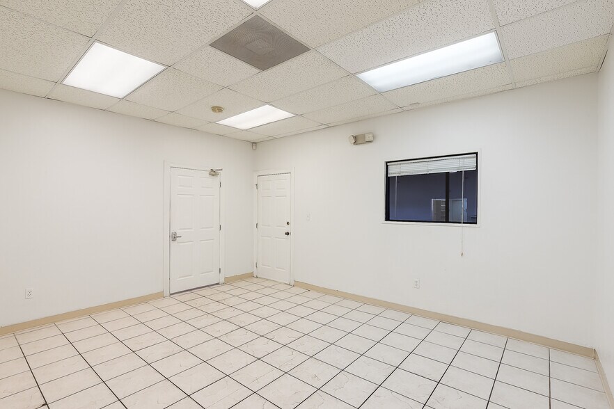 More Photos Of 700 W Sioux Rd, Pharr Warehouse For Sale