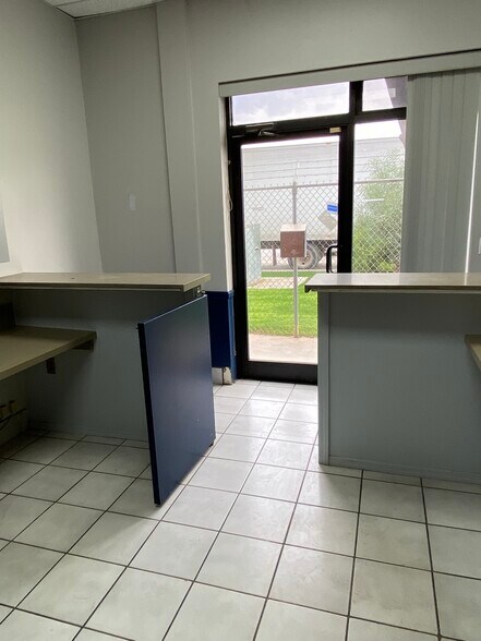 More Photos Of 2401 Portico Blvd, Calexico Warehouse For Lease